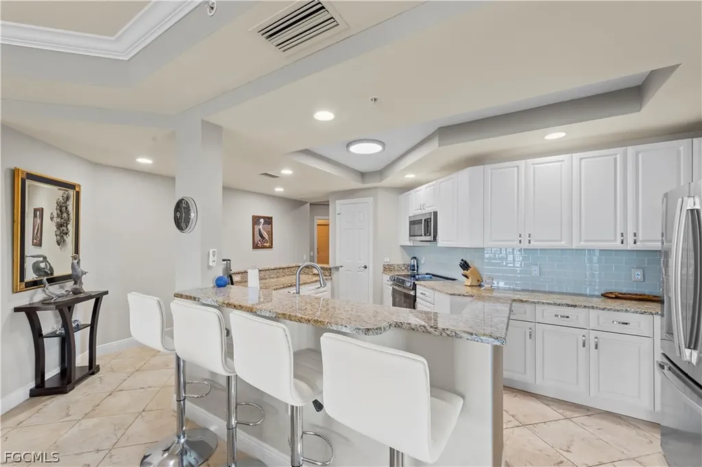 2745 1st Street Fort Myers FL 33916