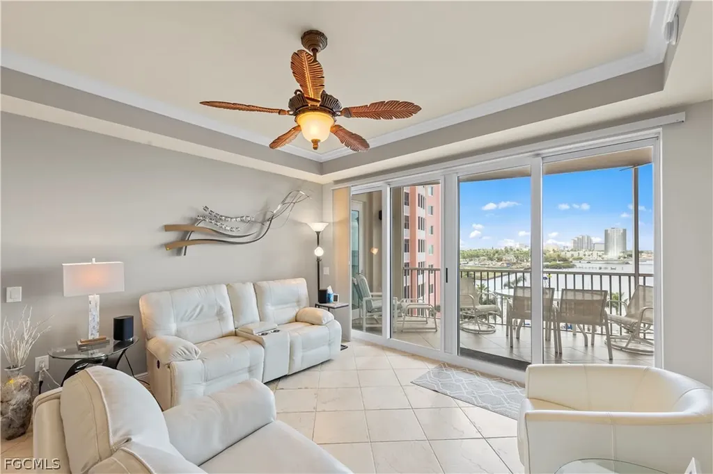 2745 1st Street Fort Myers FL 33916