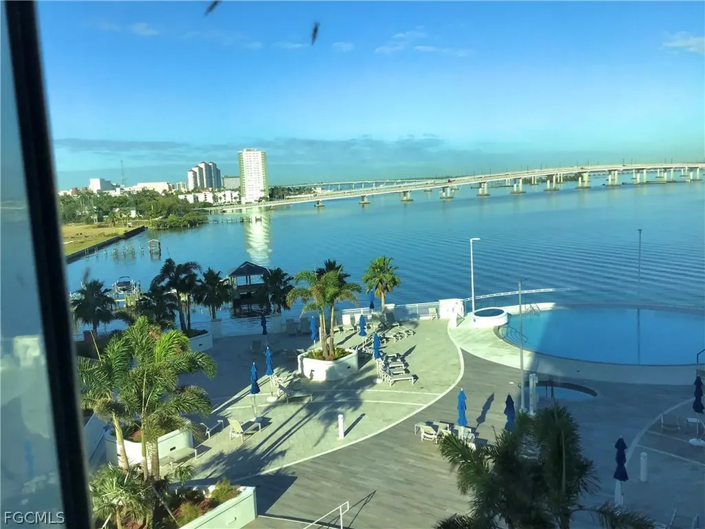 2745 1st Street Fort Myers FL 33916