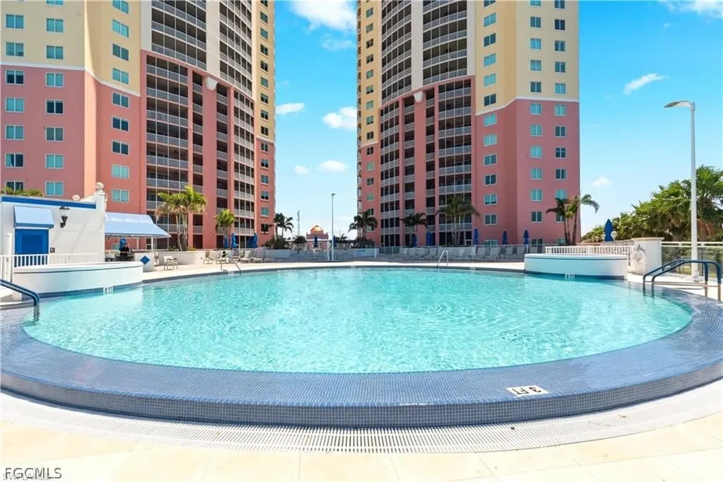 2745 1st Street Fort Myers FL 33916