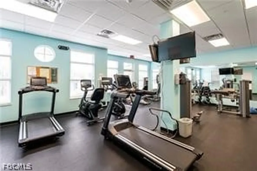 2745 1st Street Fort Myers FL 33916