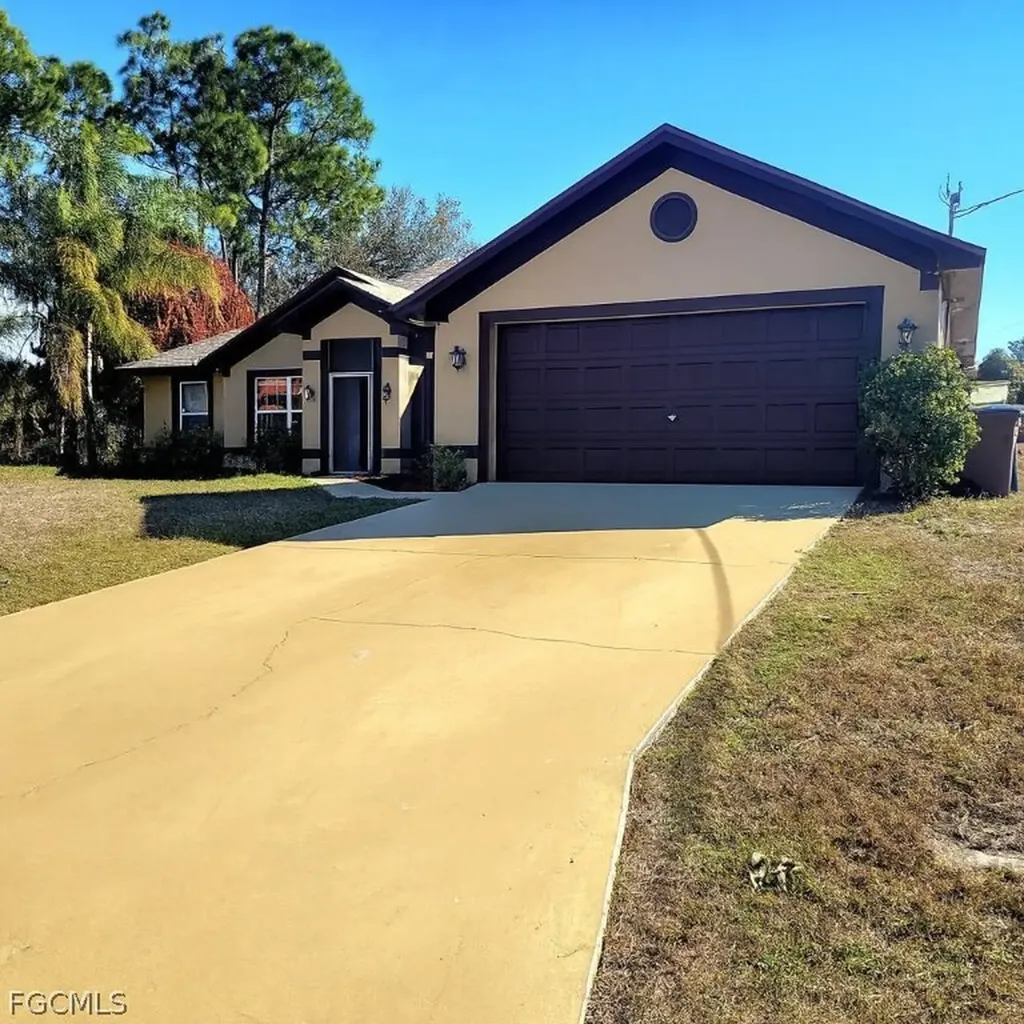 506 Desoto Avenue Lehigh Acres FL 33972