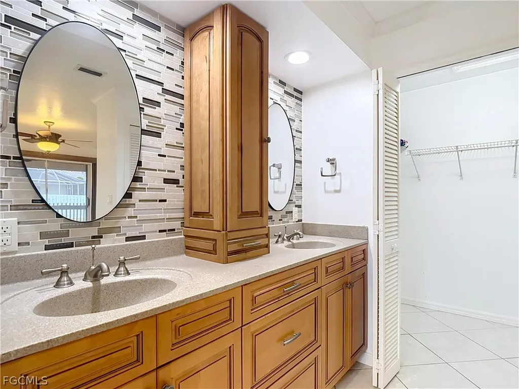 1319 SW 34th Terrace Cape Coral FL 33914