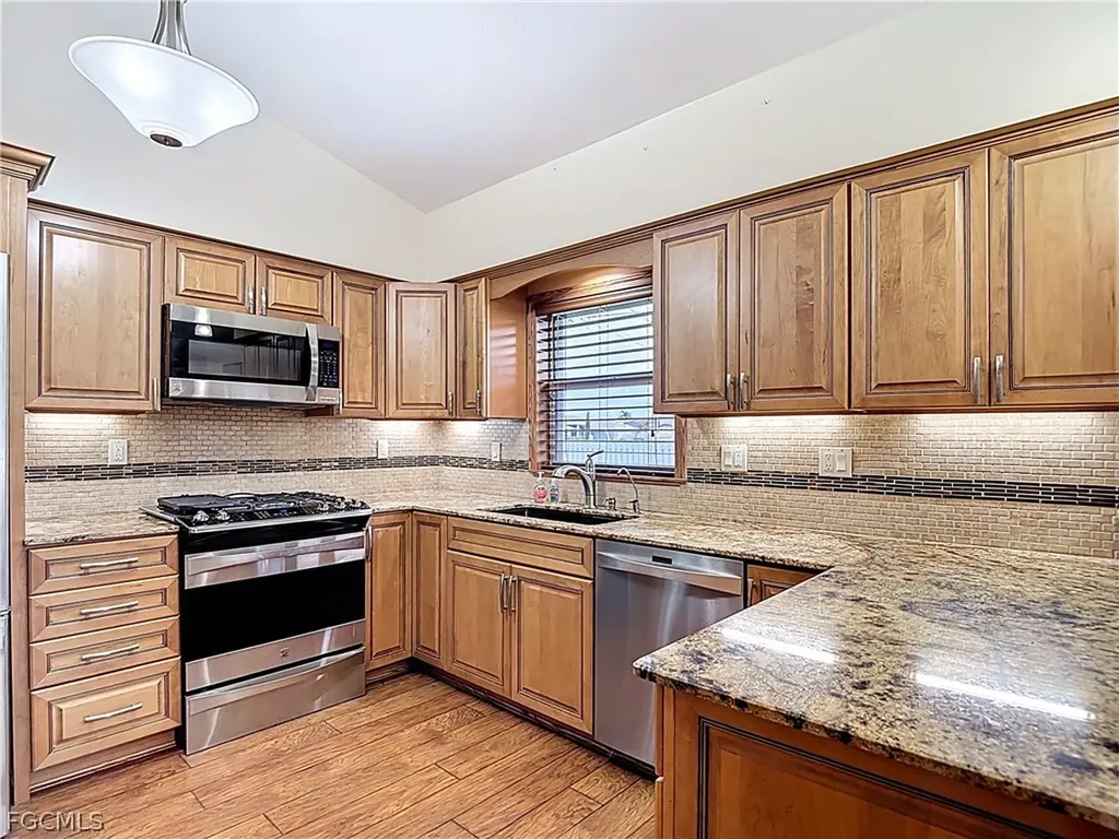 1319 SW 34th Terrace Cape Coral FL 33914