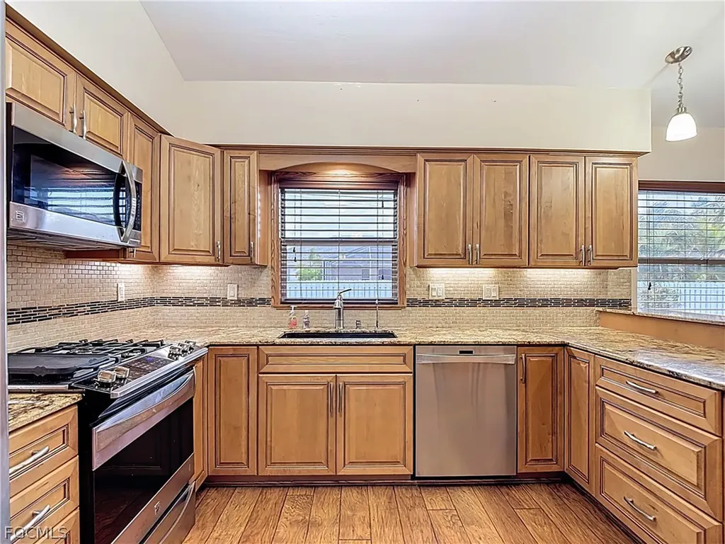 1319 SW 34th Terrace Cape Coral FL 33914