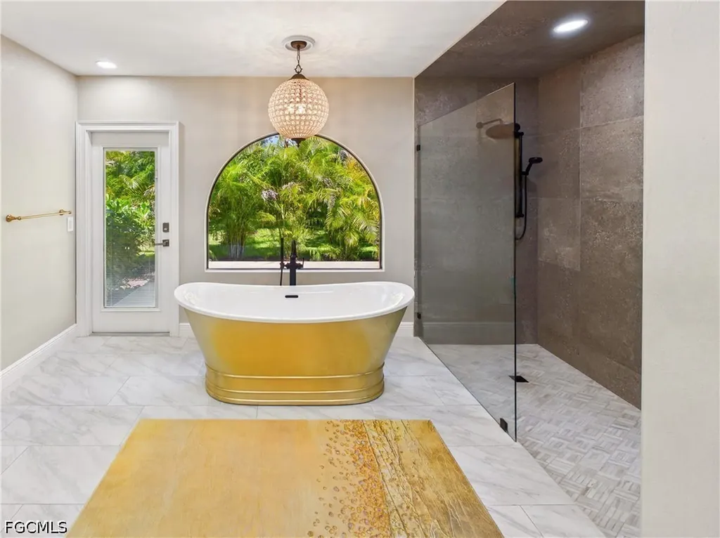 6840 Hendry Creek Drive Fort Myers FL 33908