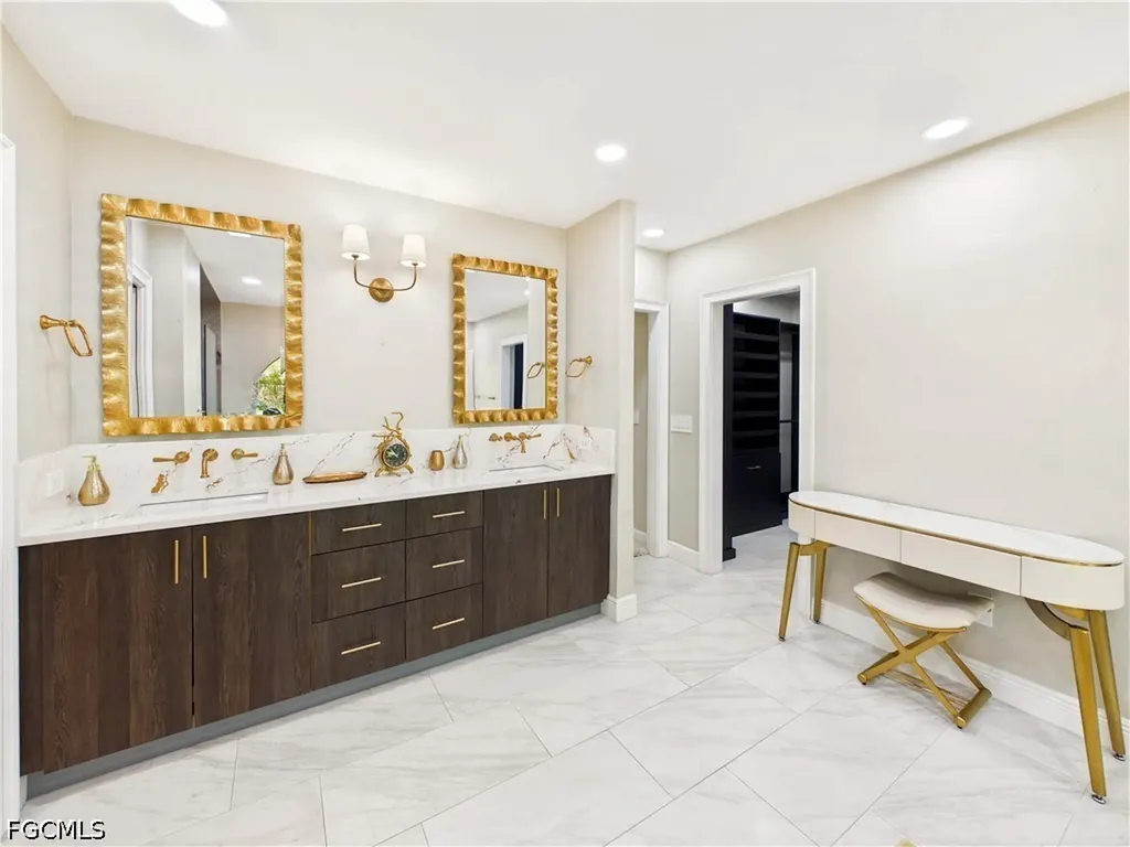 6840 Hendry Creek Drive Fort Myers FL 33908