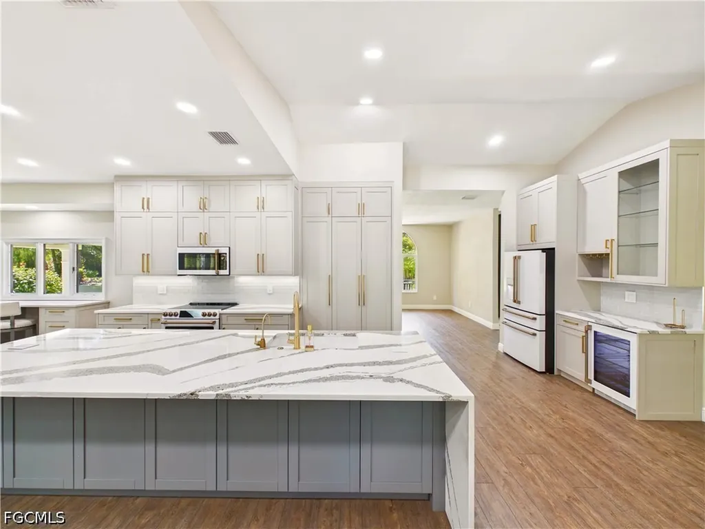 6840 Hendry Creek Drive Fort Myers FL 33908