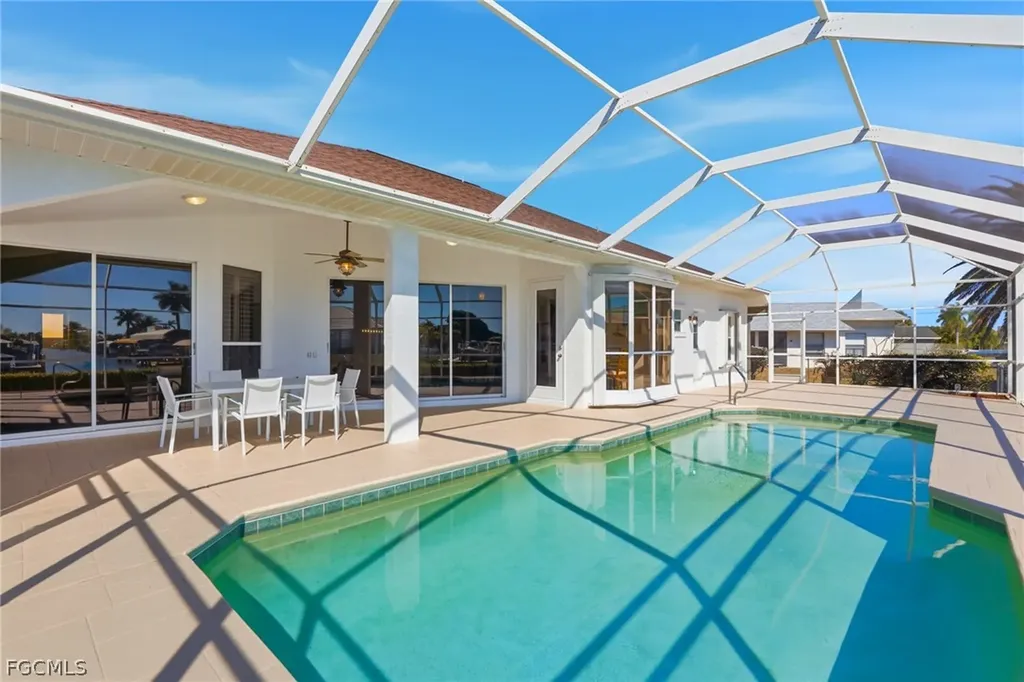828 SW 52nd Street Cape Coral FL 33914