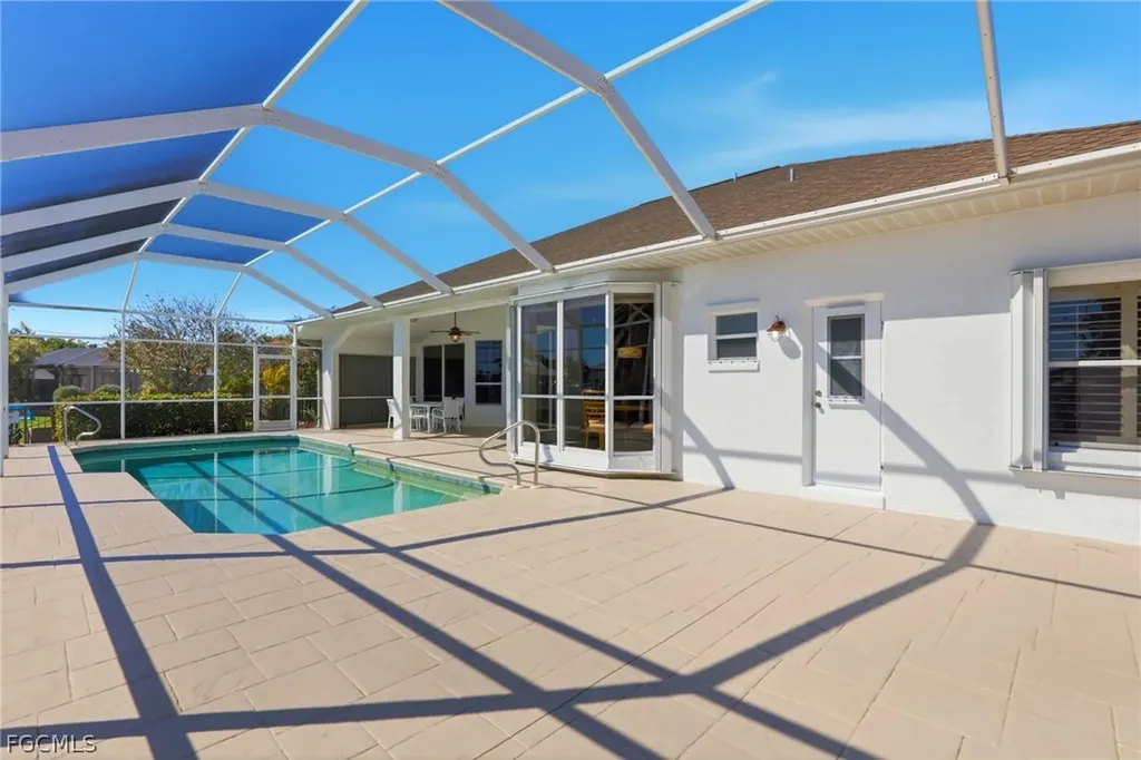 828 SW 52nd Street Cape Coral FL 33914