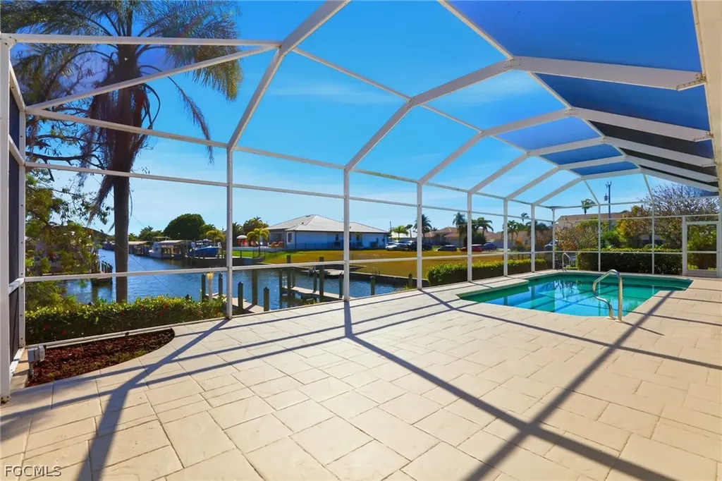 828 SW 52nd Street Cape Coral FL 33914