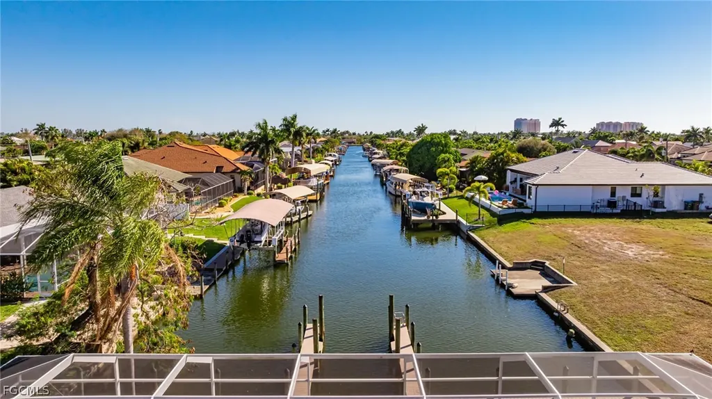 828 SW 52nd Street Cape Coral FL 33914