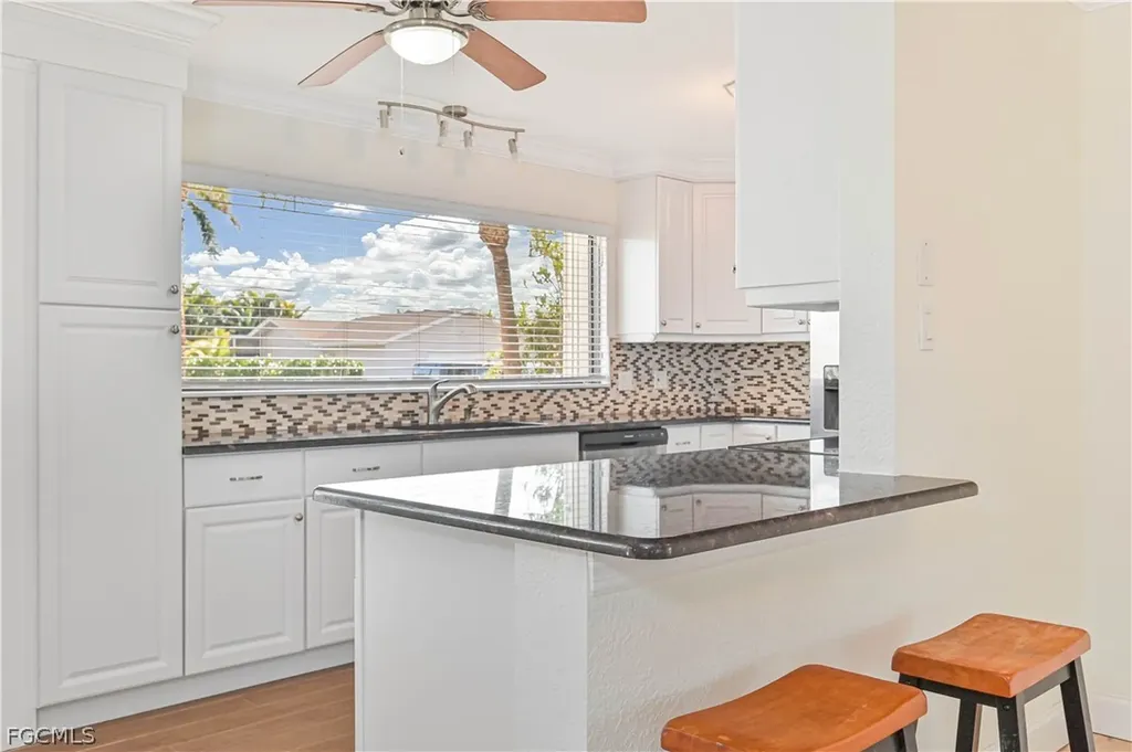 711 Monterey Avenue Cape Coral FL 33904