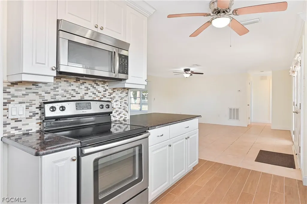 711 Monterey Avenue Cape Coral FL 33904