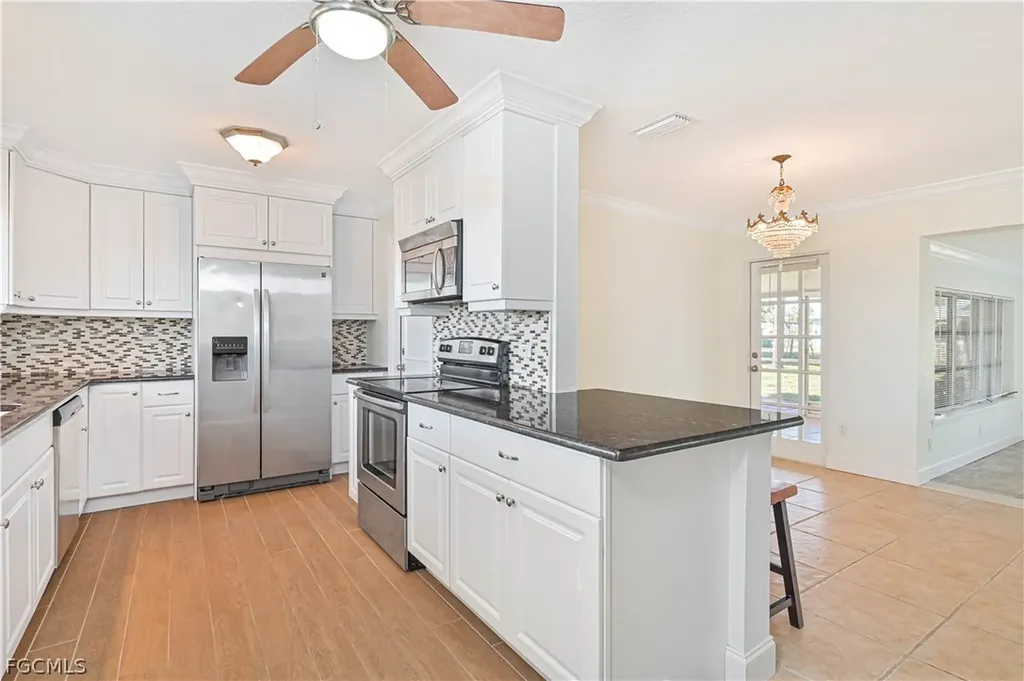 711 Monterey Avenue Cape Coral FL 33904