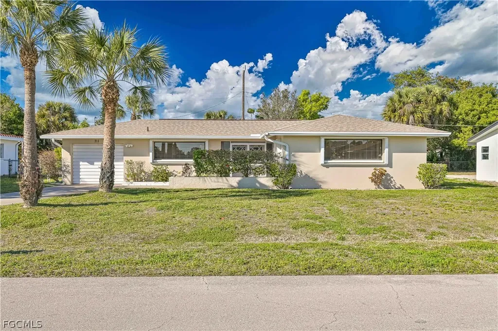 711 Monterey Avenue Cape Coral FL 33904