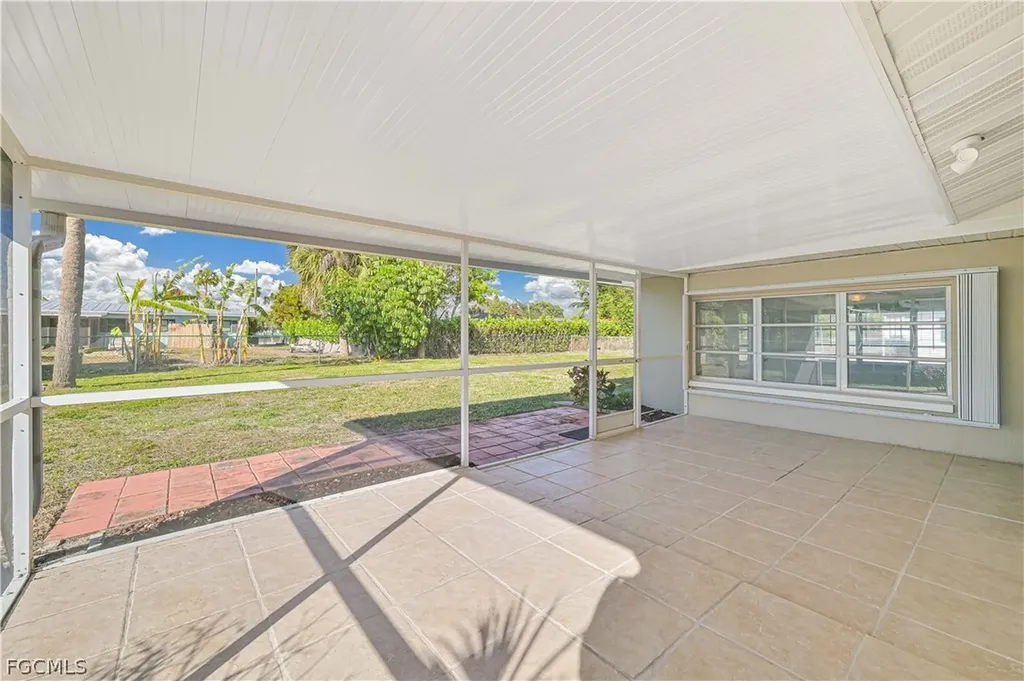 711 Monterey Avenue Cape Coral FL 33904