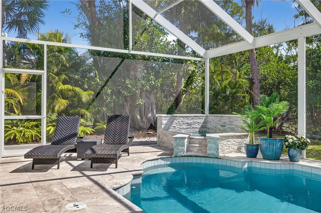 739 Anchor Drive Sanibel FL 33957