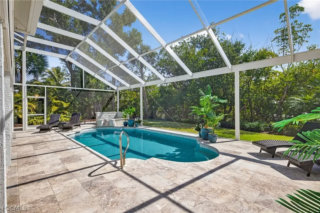 739 Anchor Drive Sanibel FL 33957