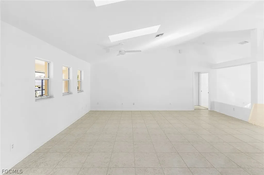 2236 SE 11th Place Cape Coral FL 33990