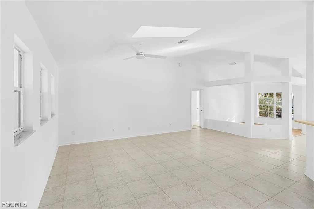 2236 SE 11th Place Cape Coral FL 33990