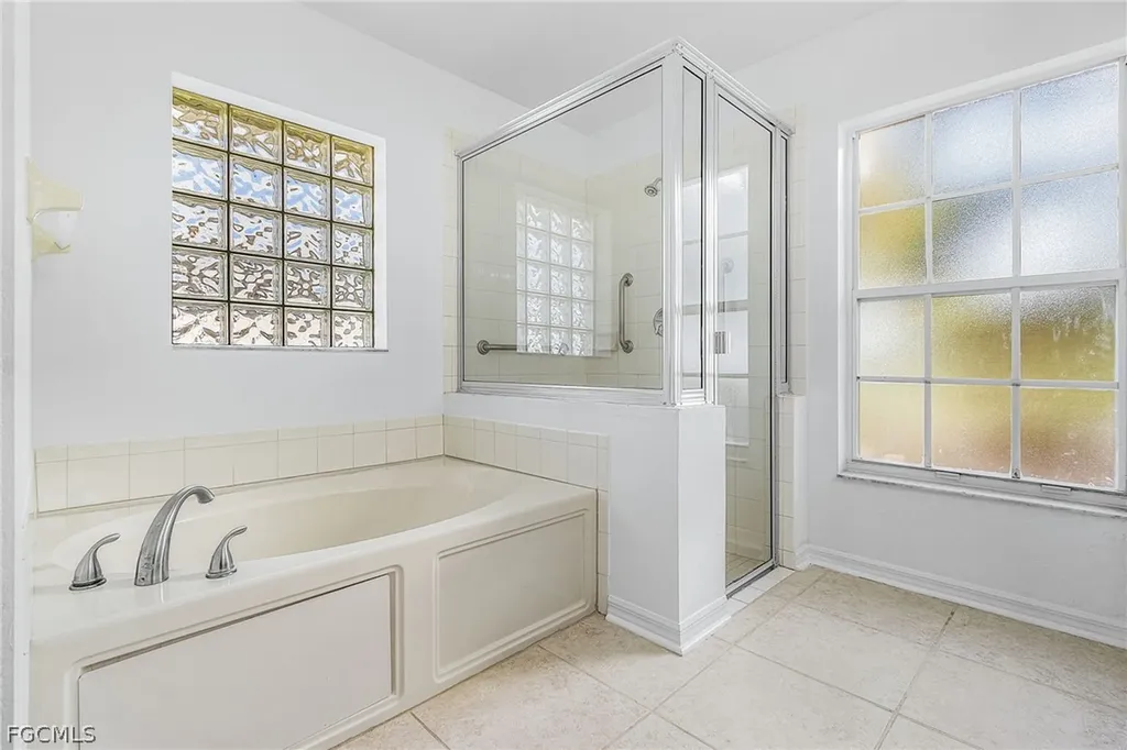 2236 SE 11th Place Cape Coral FL 33990