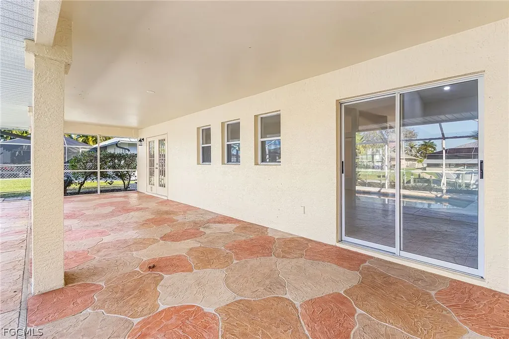 2236 SE 11th Place Cape Coral FL 33990