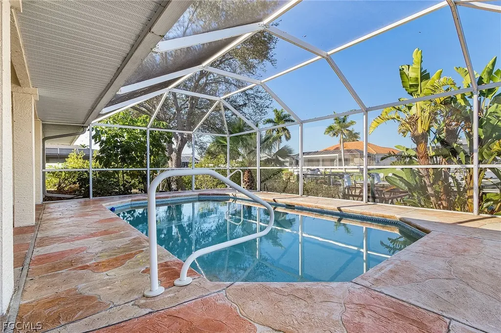 2236 SE 11th Place Cape Coral FL 33990