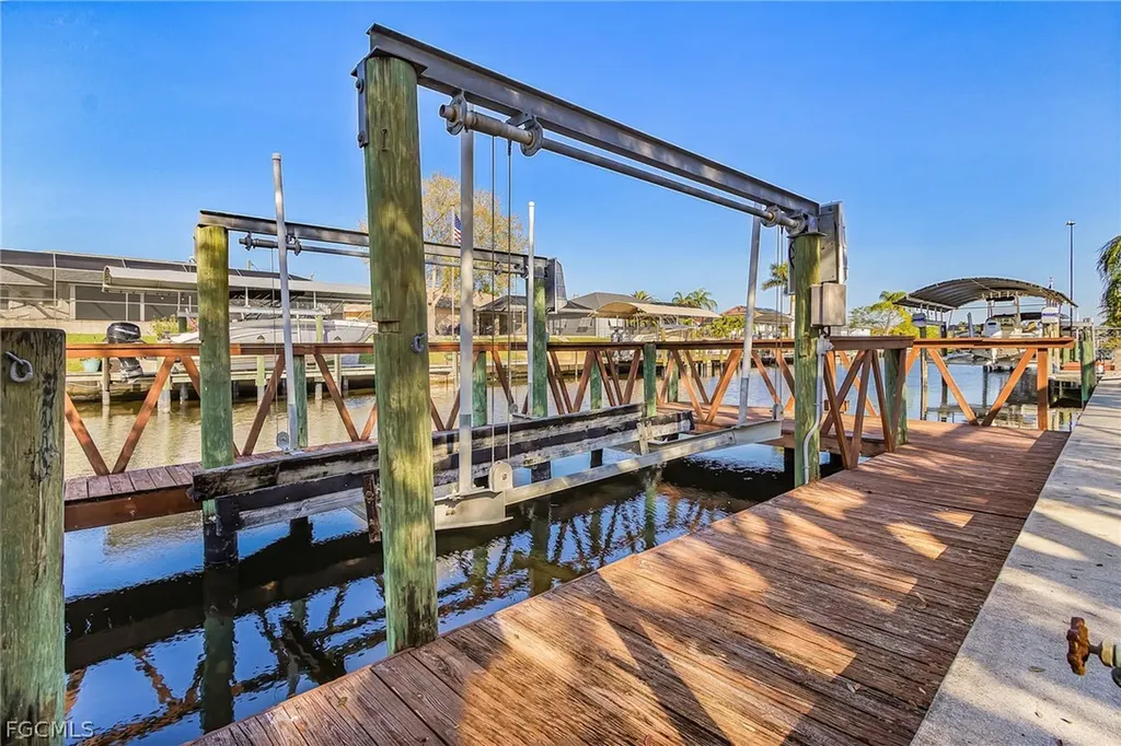 2236 SE 11th Place Cape Coral FL 33990