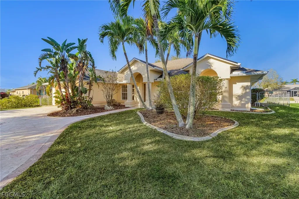 2236 SE 11th Place Cape Coral FL 33990