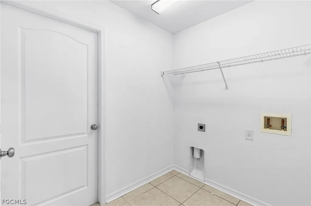 2236 SE 11th Place Cape Coral FL 33990