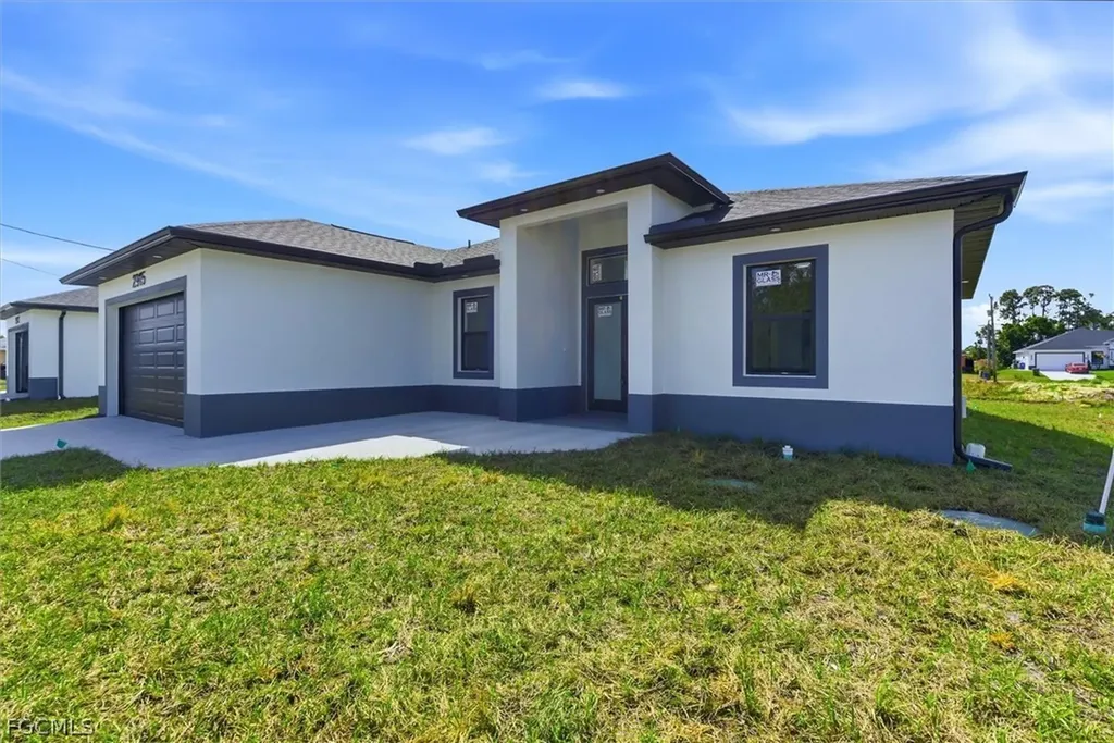2913 24th Street W Lehigh Acres FL 33976