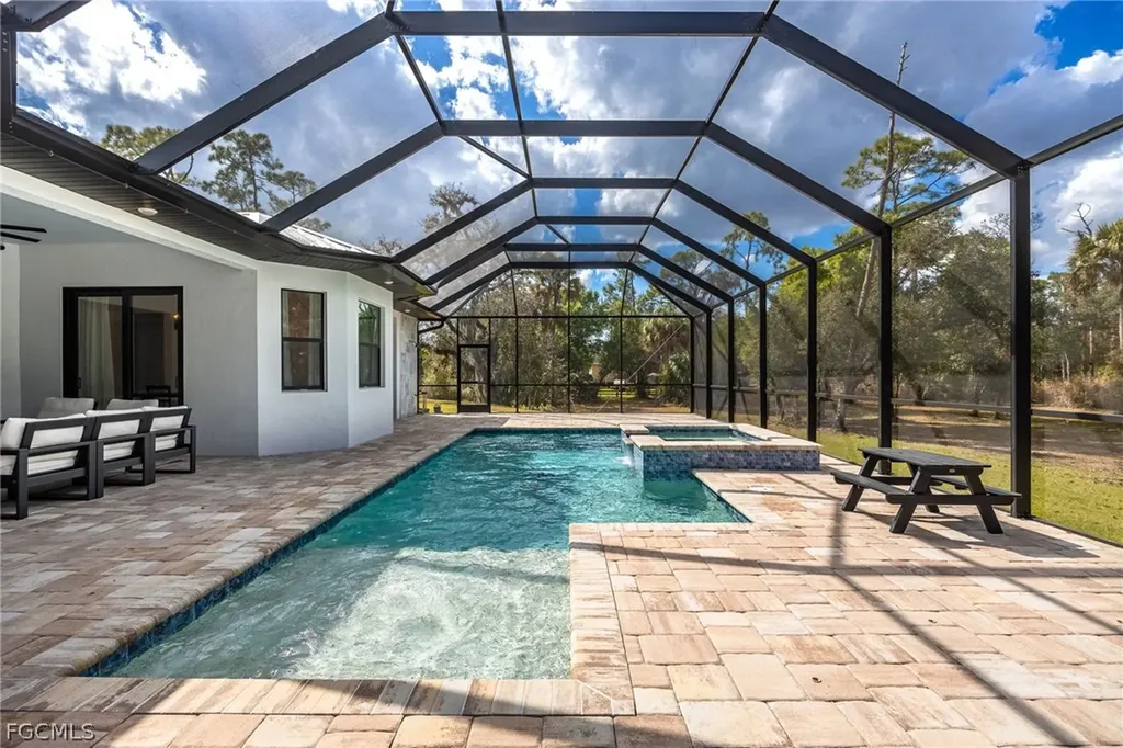 18851 Palm Beach Boulevard Alva FL 33920