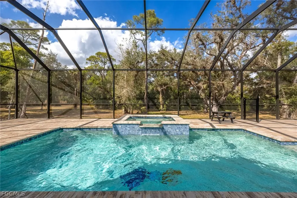 18851 Palm Beach Boulevard Alva FL 33920