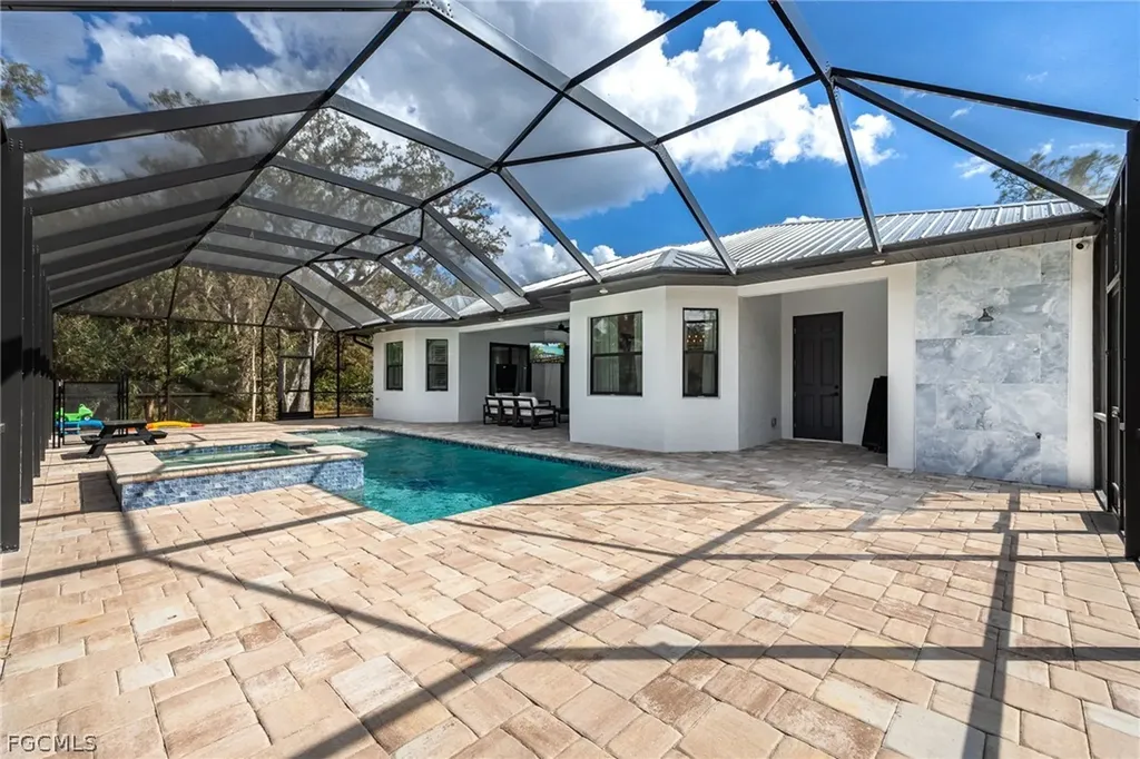 18851 Palm Beach Boulevard Alva FL 33920