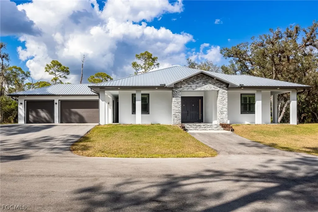 18851 Palm Beach Boulevard Alva FL 33920