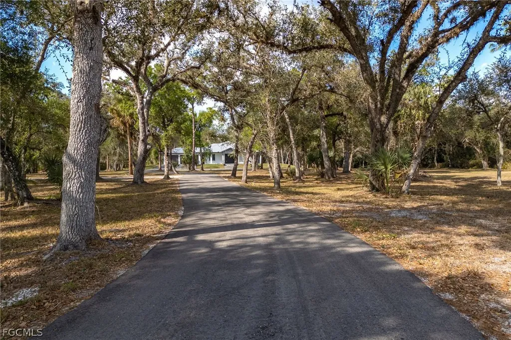 18851 Palm Beach Boulevard Alva FL 33920