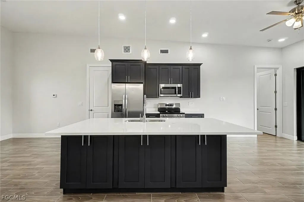3013 4th Street SW Lehigh Acres FL 33976