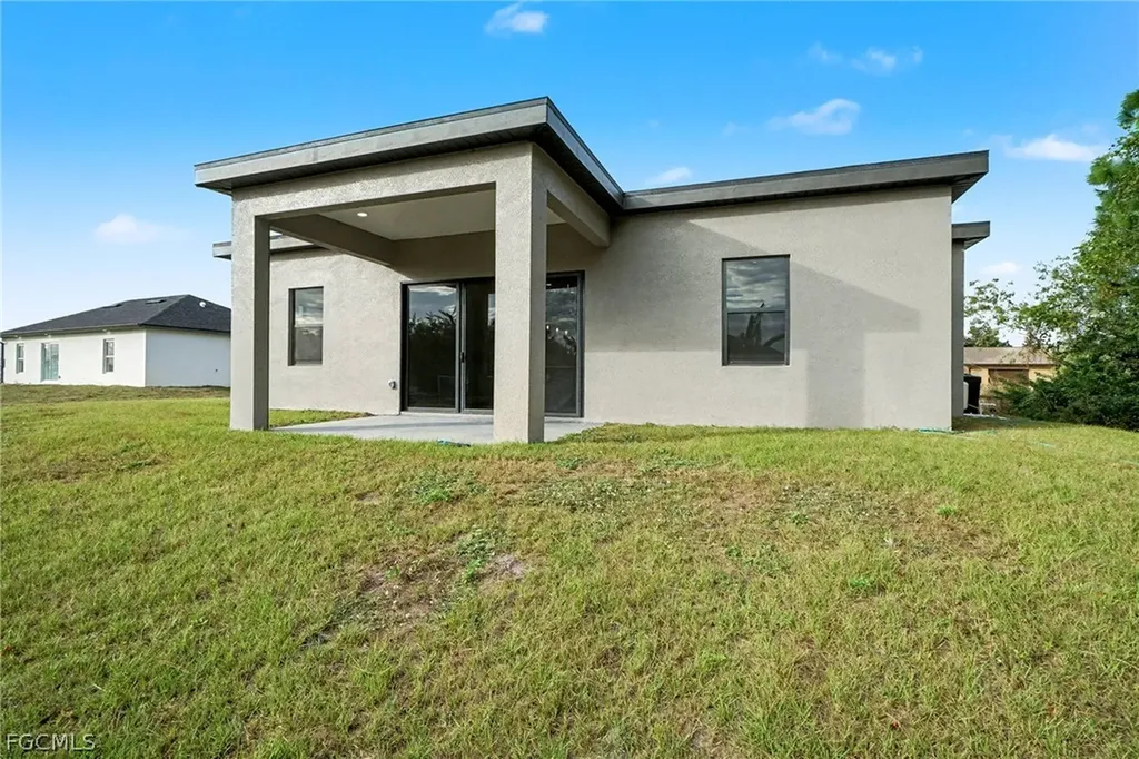 3013 4th Street SW Lehigh Acres FL 33976