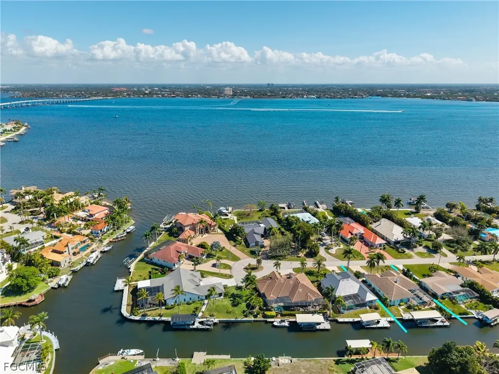 5222 Nautilus Drive Cape Coral FL 33904