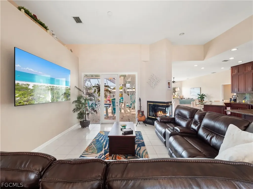 5222 Nautilus Drive Cape Coral FL 33904