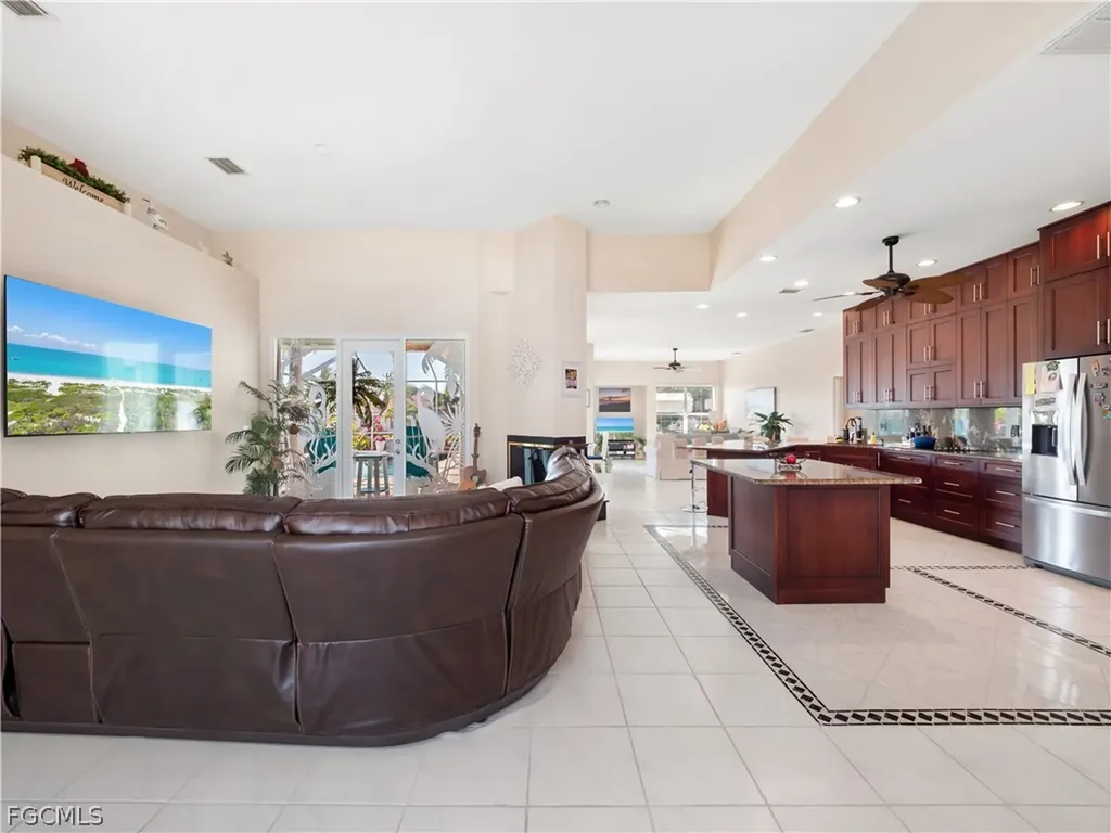 5222 Nautilus Drive Cape Coral FL 33904