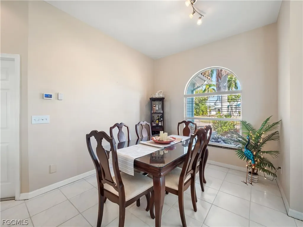 5222 Nautilus Drive Cape Coral FL 33904