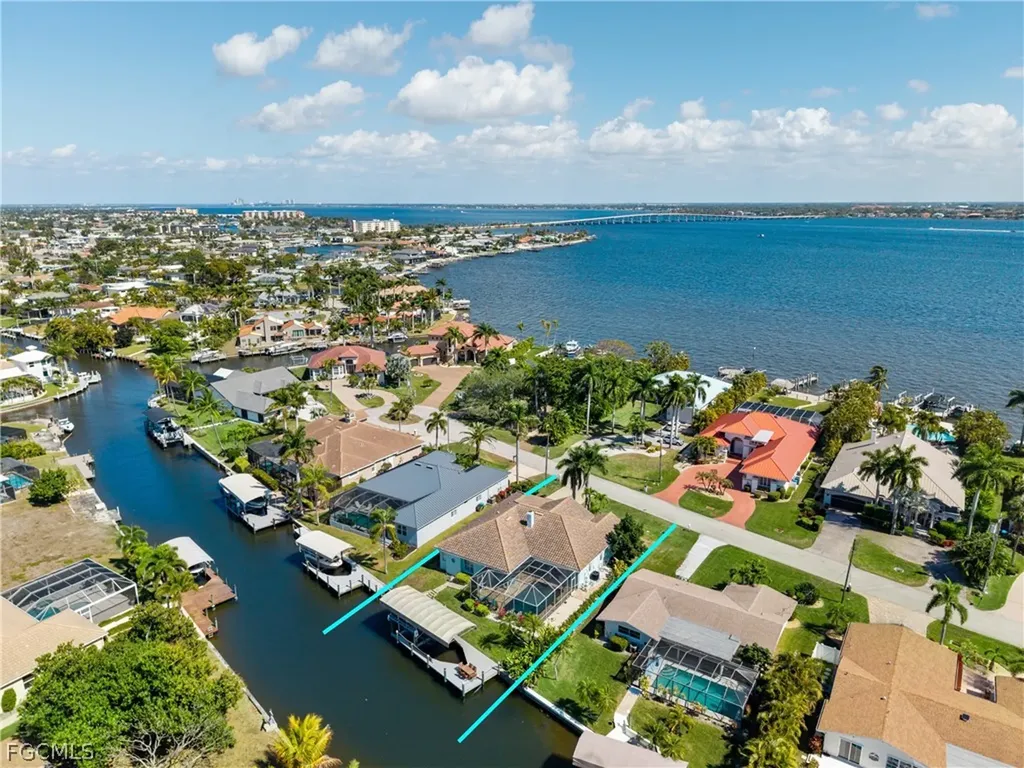 5222 Nautilus Drive Cape Coral FL 33904