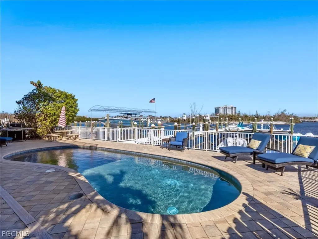 921 Prescott Street Fort Myers Beach FL 33931