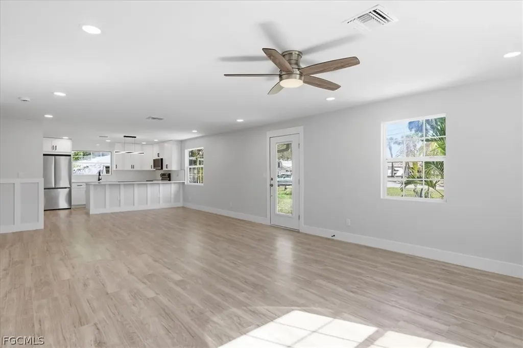 137 Dow Lane North Fort Myers FL 33917
