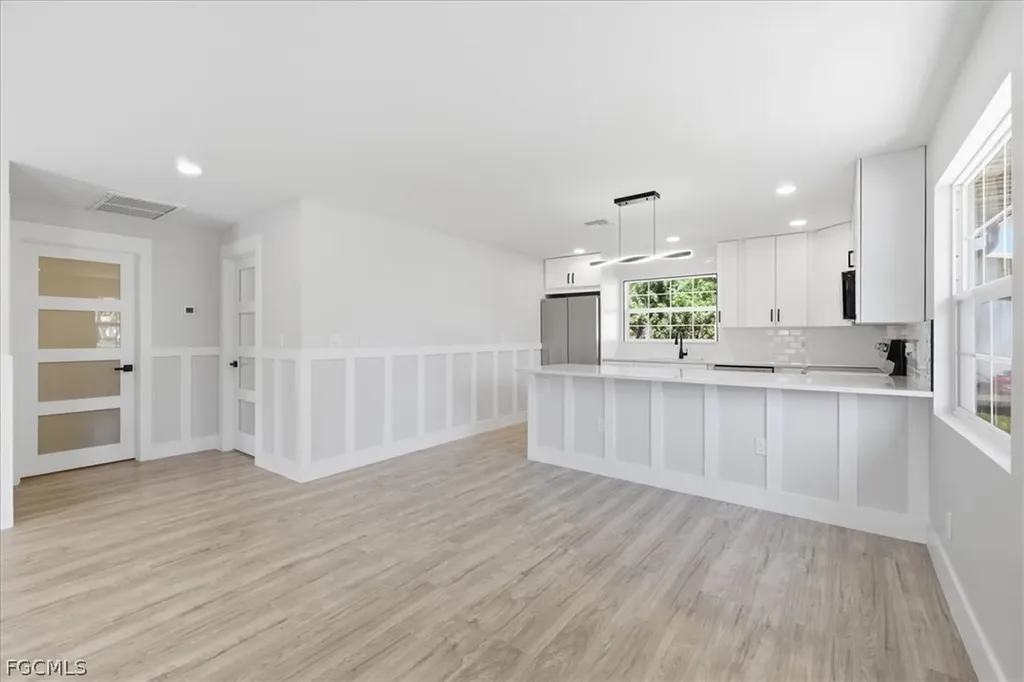 137 Dow Lane North Fort Myers FL 33917