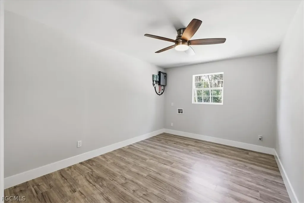 137 Dow Lane North Fort Myers FL 33917