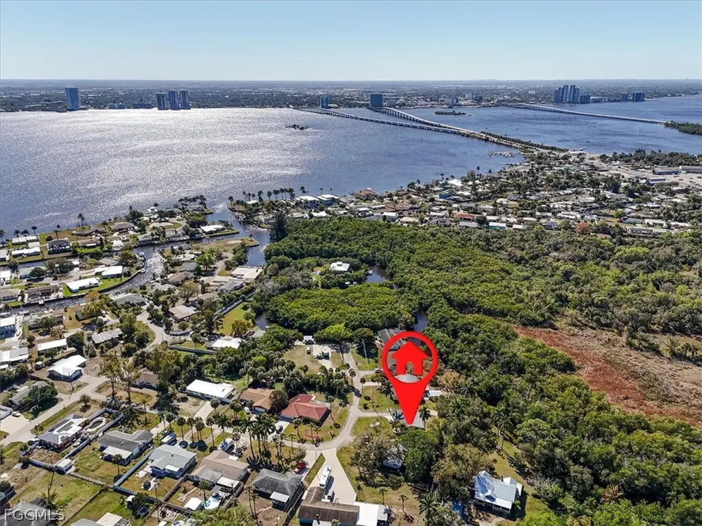137 Dow Lane North Fort Myers FL 33917