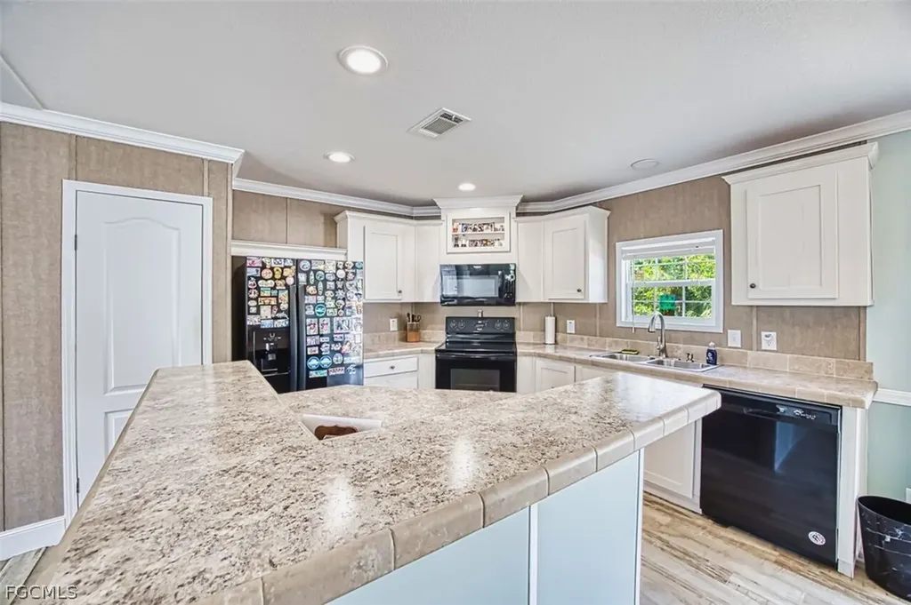 7638 Peyraud Drive North Fort Myers FL 33917